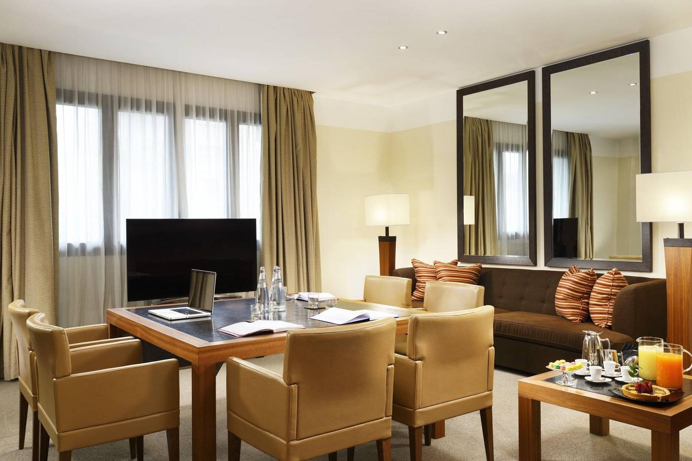 Milan-Suite-Hotel-Room-18