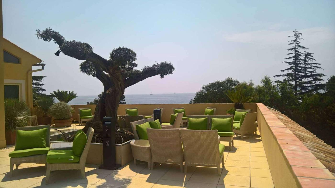 Best-Western-Premier-Montfleuri-General-view-15