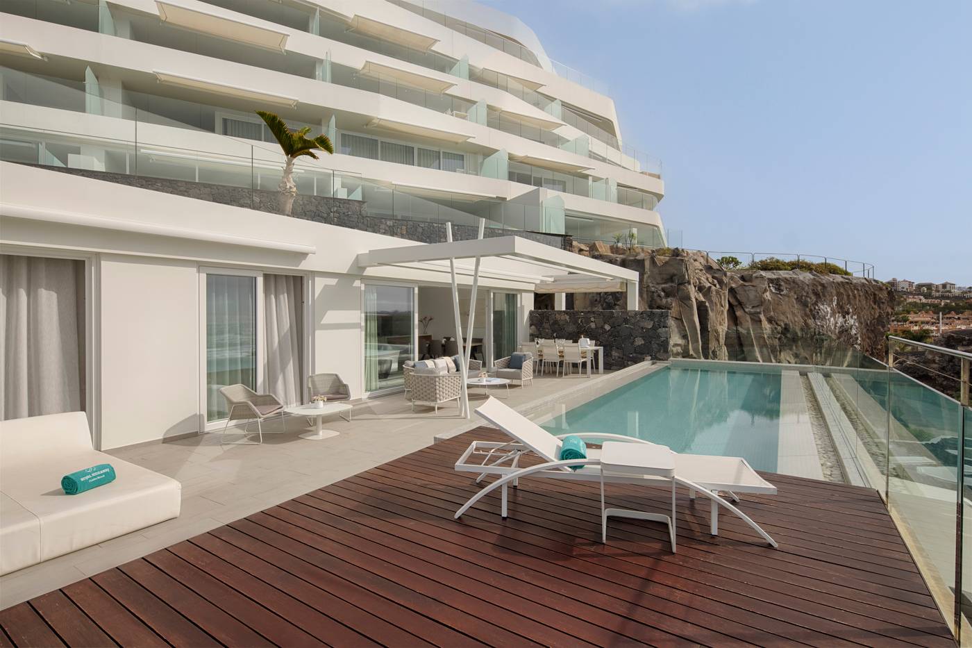 Royal-Hideaway-Corales-Suites--part-of-Barcel---Hotel-Group-Room-2