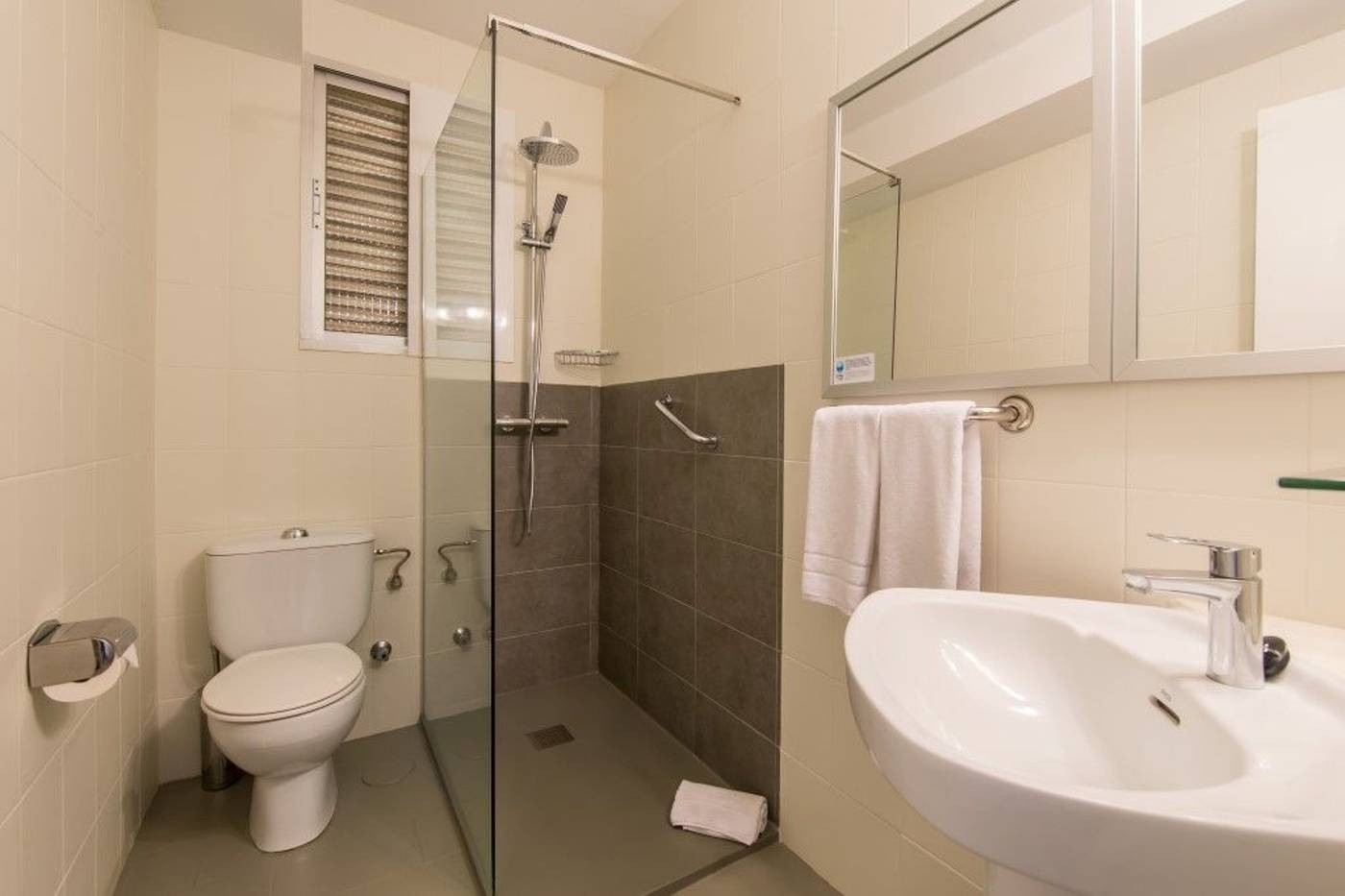 NeoMagna-Madrid-Room-34