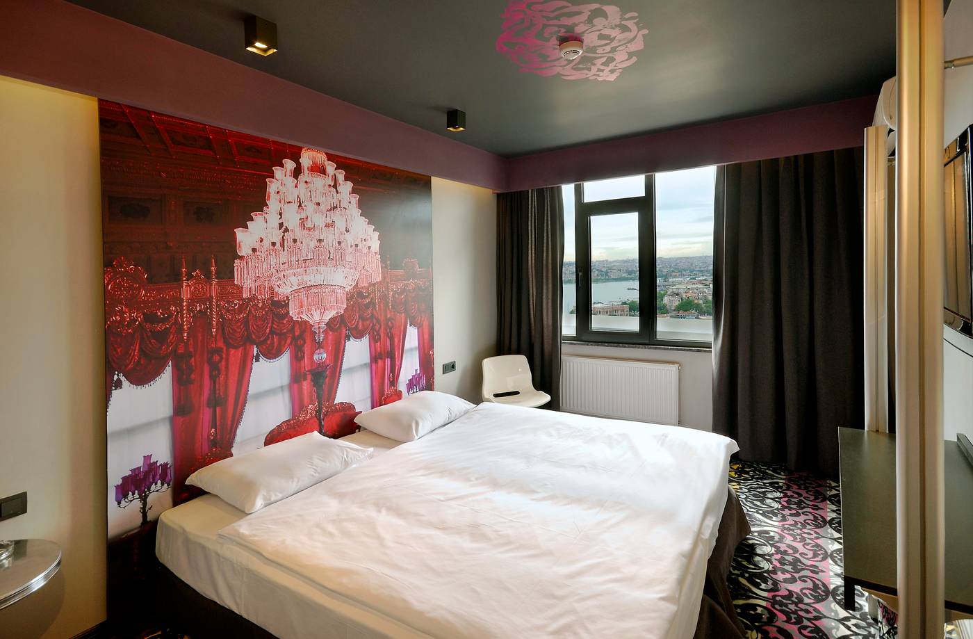 Tulip-City-Hotel-Room-1