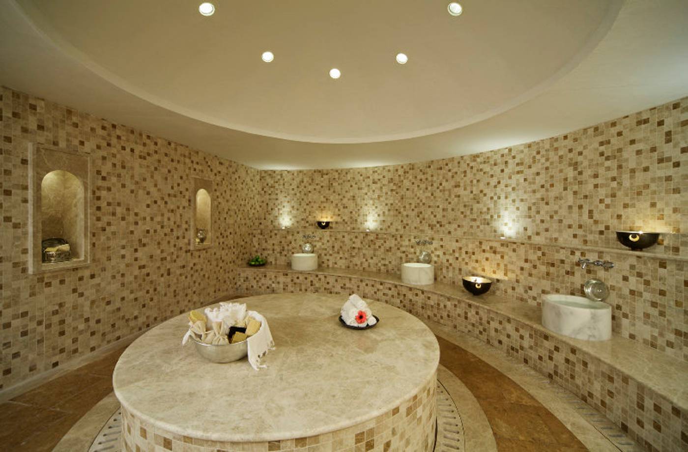 Hillside-Beach-Club-Sports-and-Entertainment-18