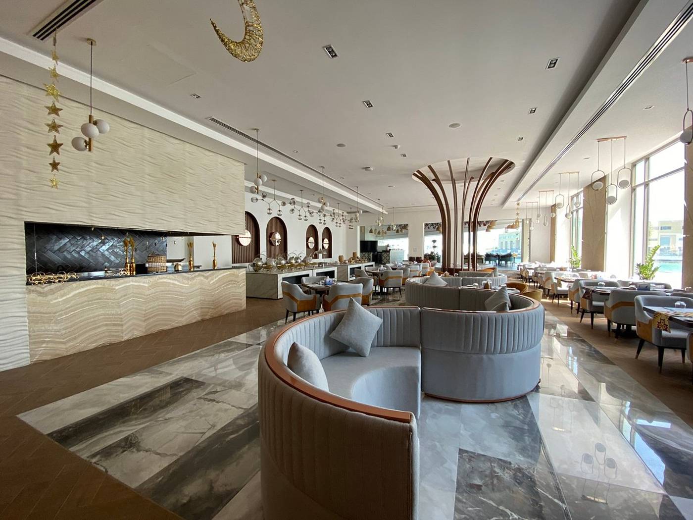 Dragon Hotel & Resort