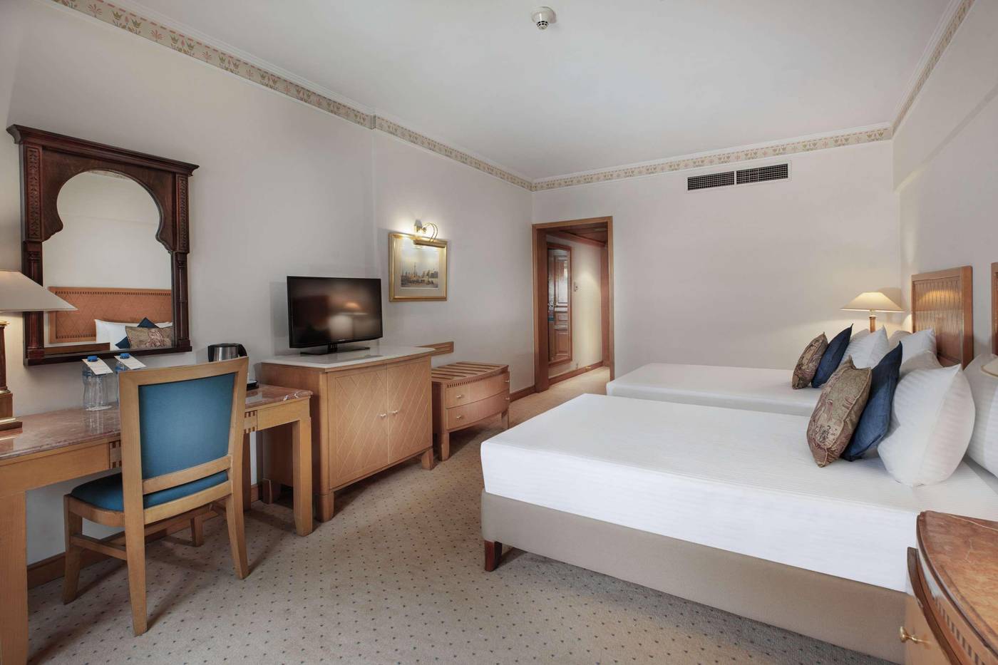 Steigenberger-Nile-Palace-Luxor-Room-48