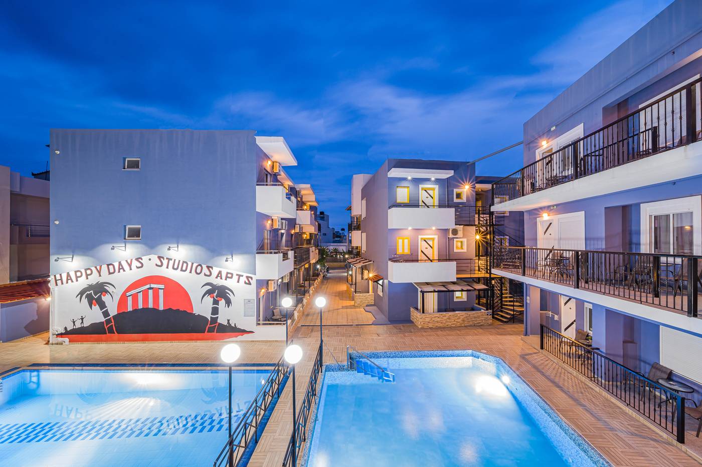 Happy-Days-Studios-Pool-5