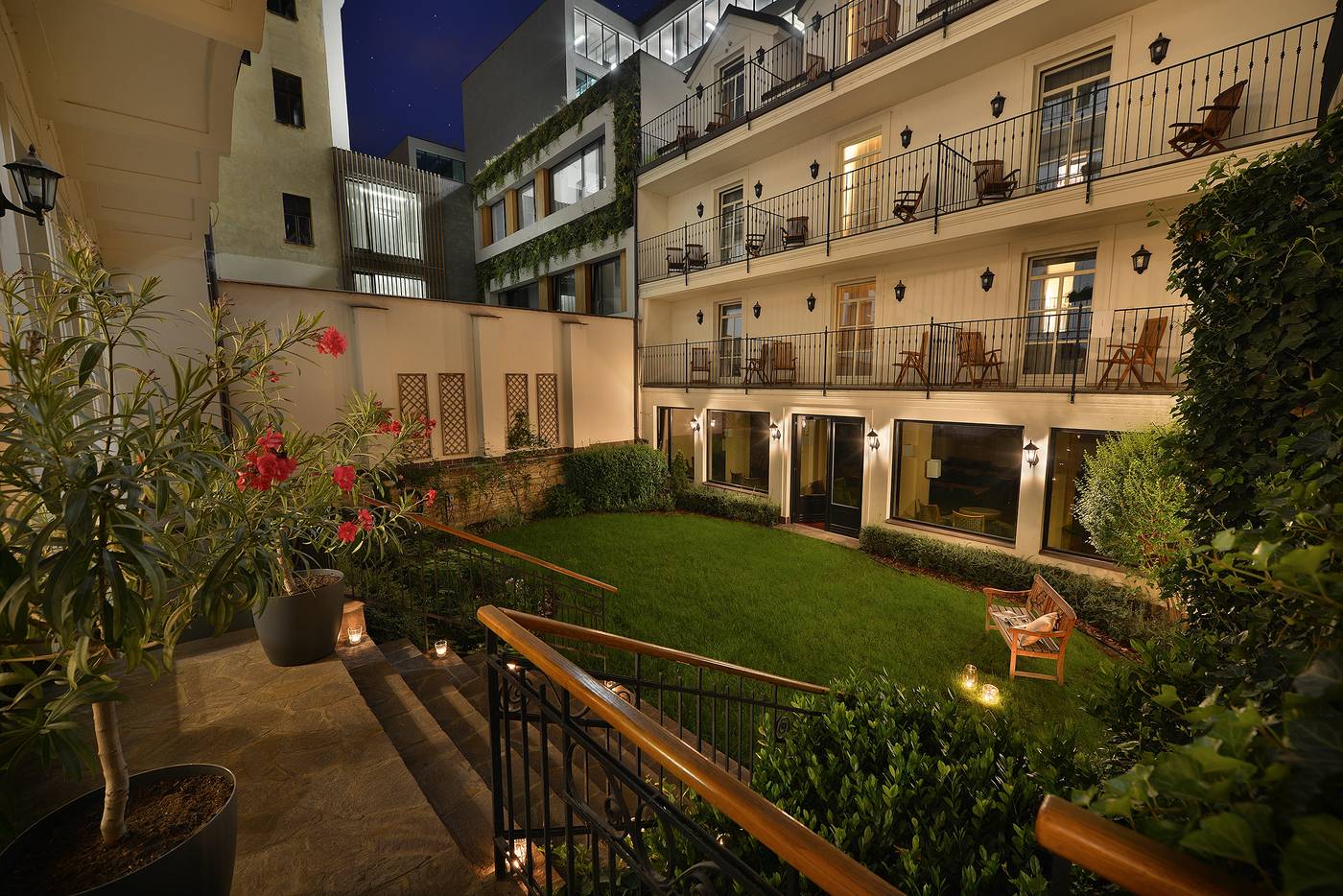 Angelis-Hotel-Prague-General-view-31