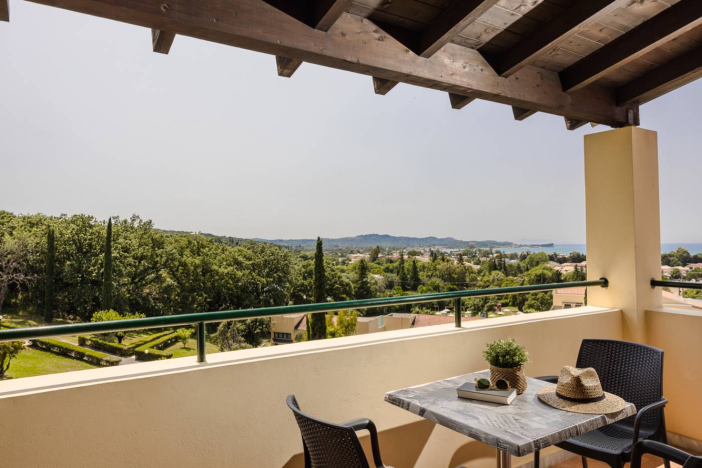 Century-Resort-Apartments-Room-89