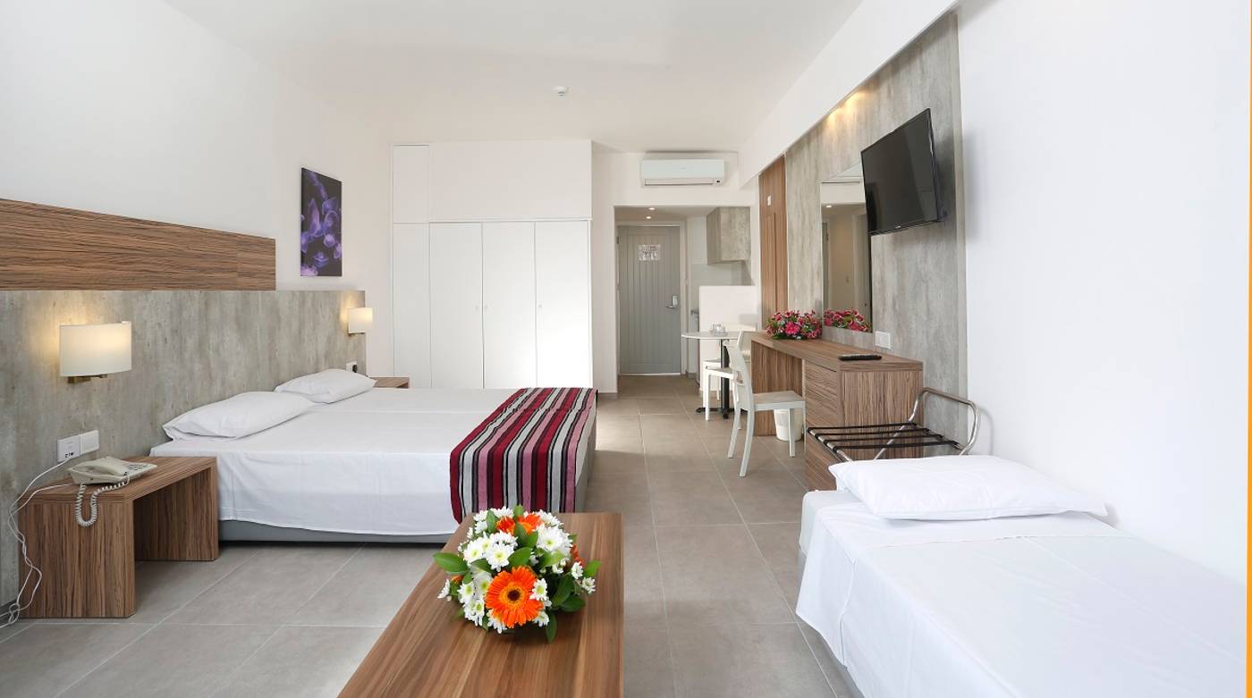 Aquasol-Holiday-Village-Room-19