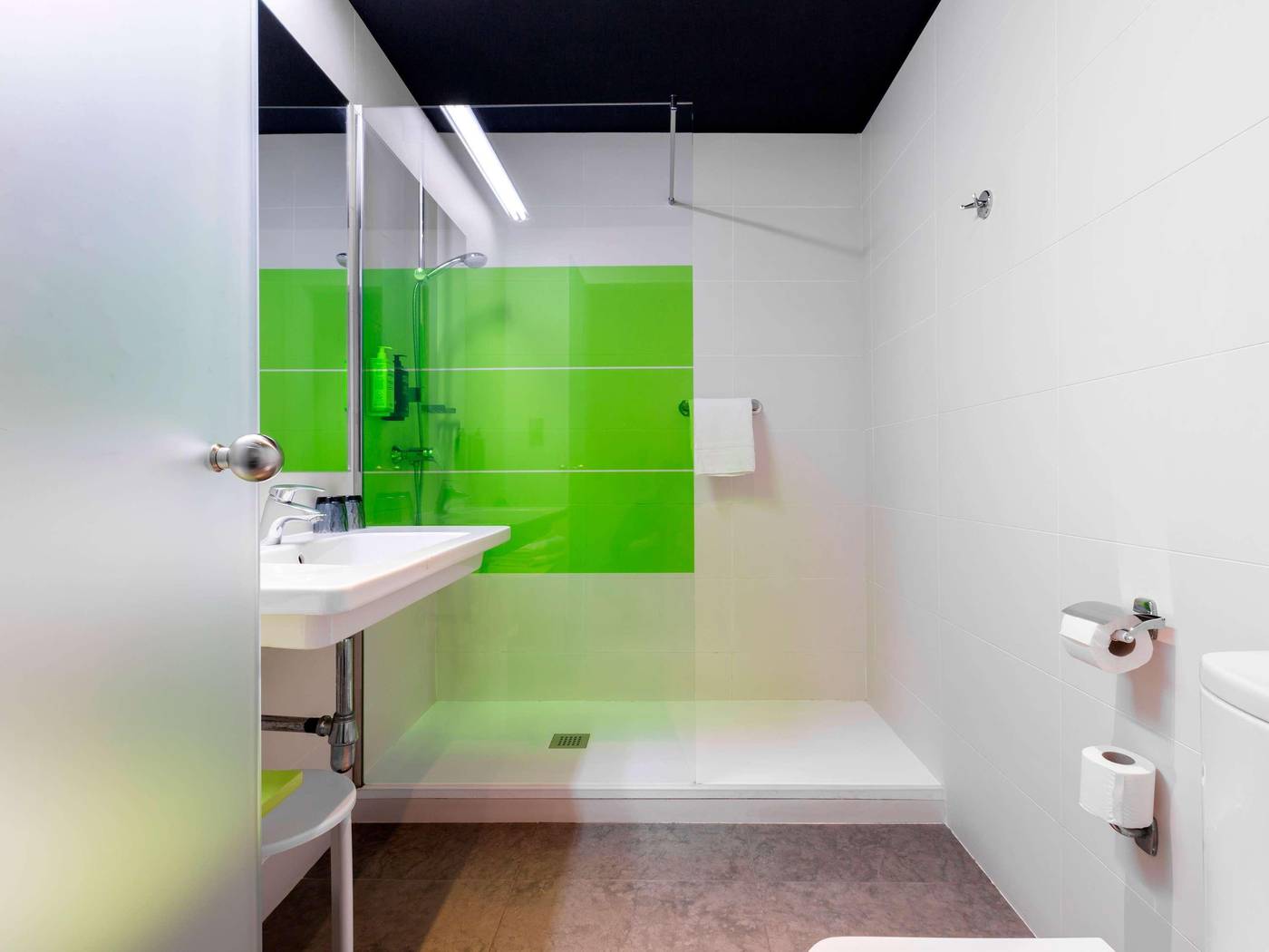 Ibis-Styles-Madrid-Prado-Room-41