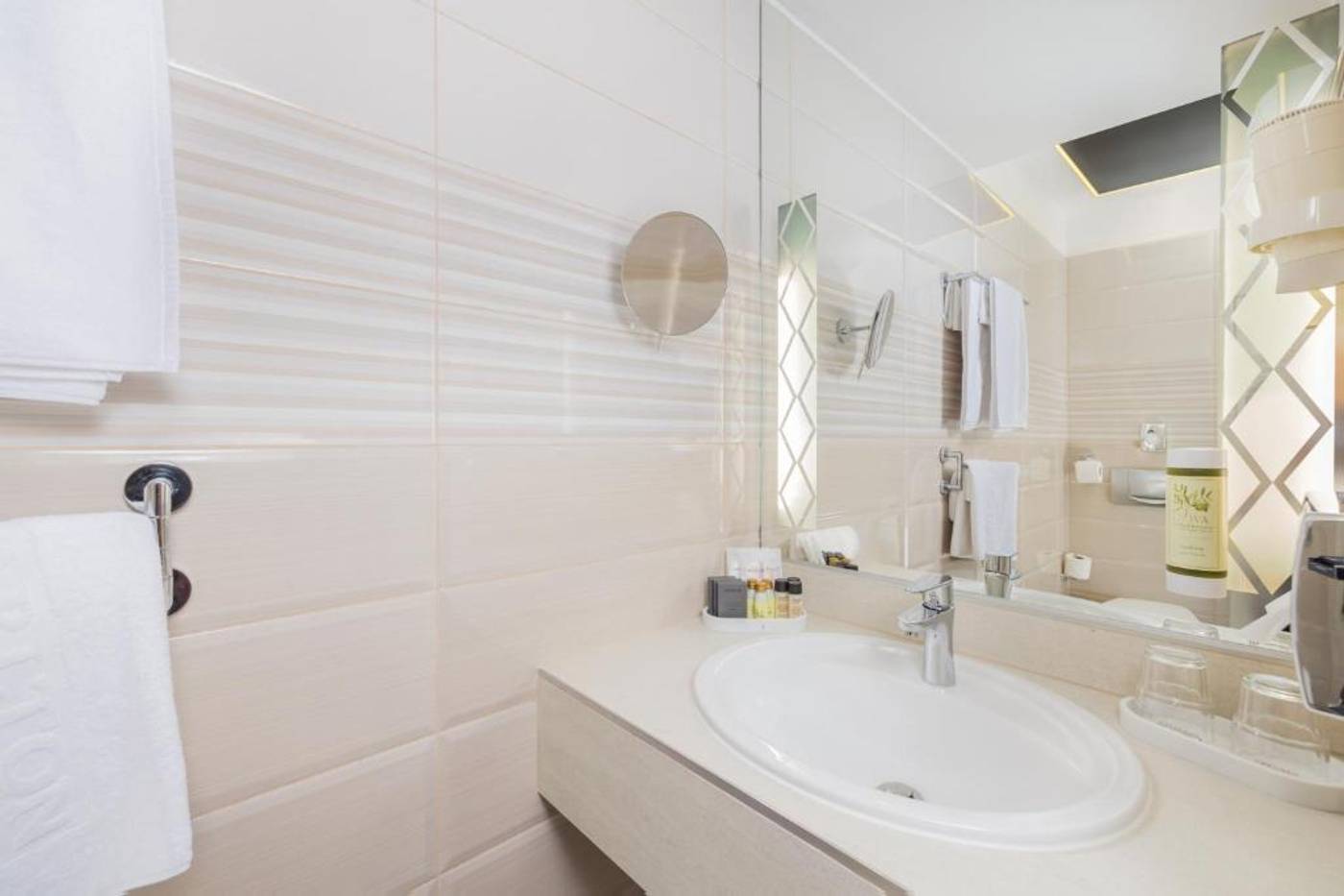 Carlton-Hotel-Buda-Castle-Room-41