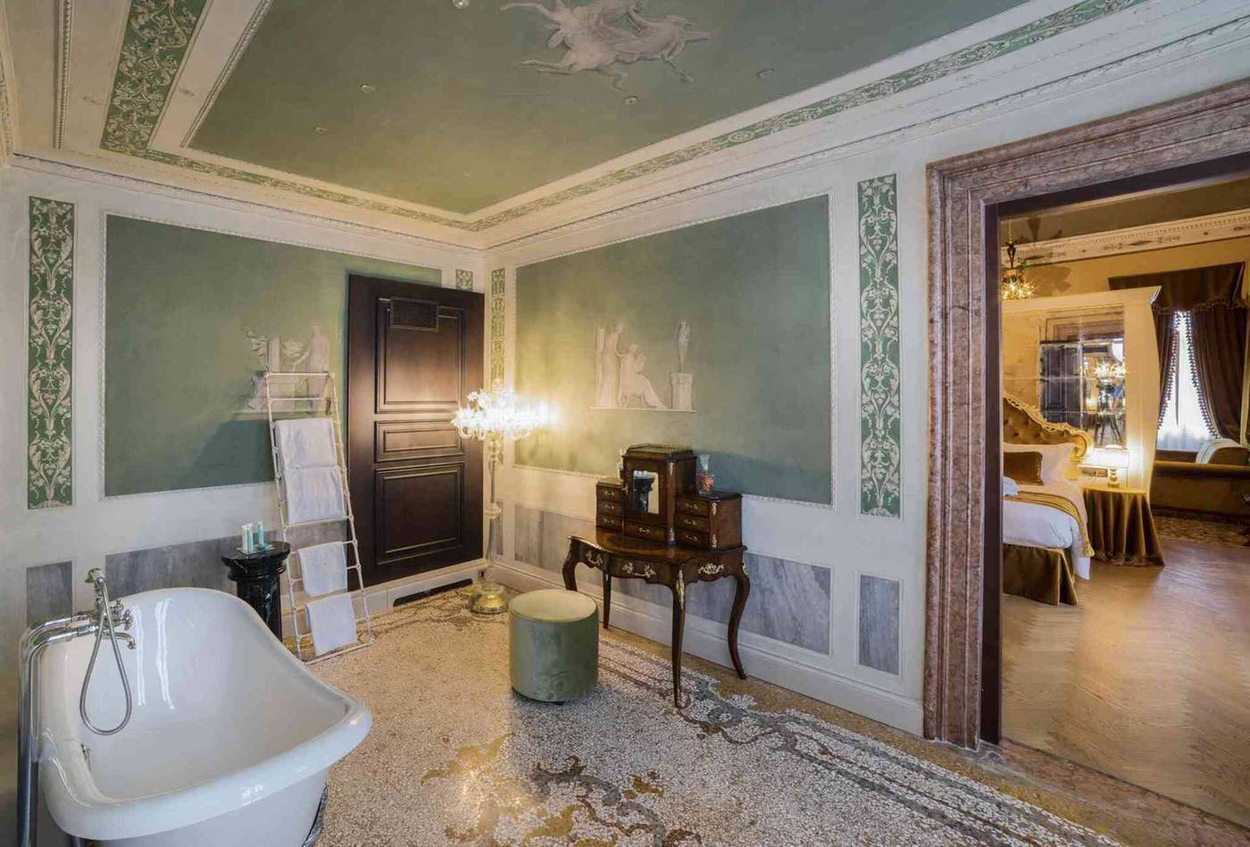 Nani-Mocenigo-Palace-Room-49