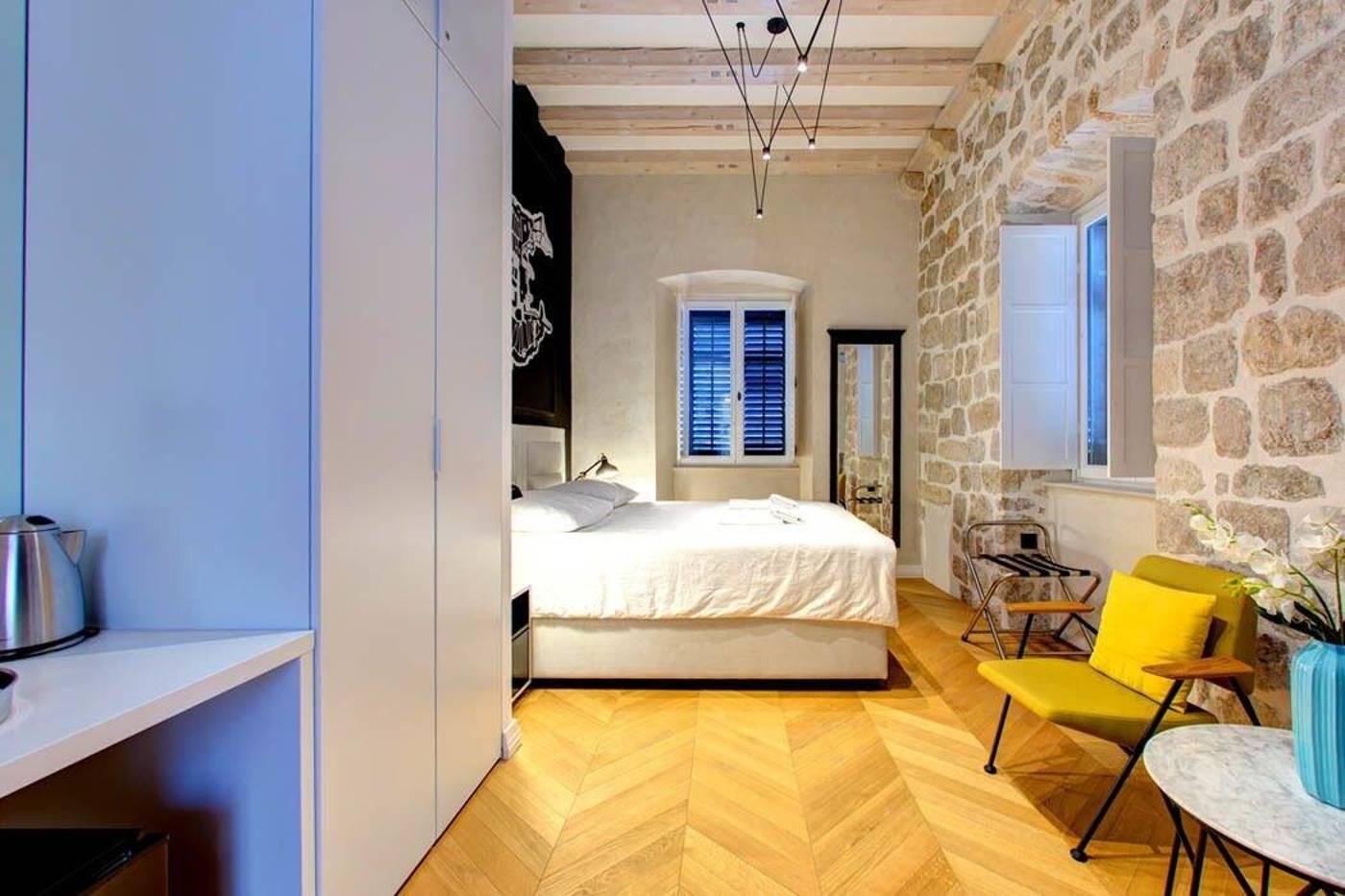 Guesthouse-Forty-Four-Room-16