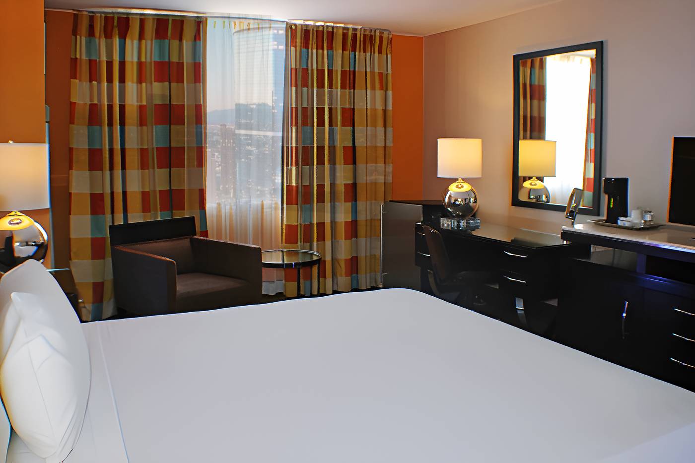 Circus-Circus-Las-Vegas-Hotel-Room-6