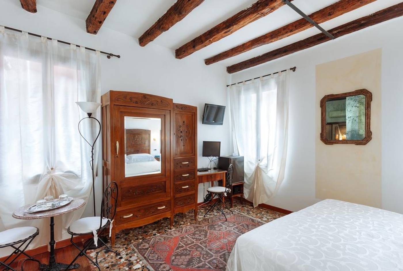 Locanda-Art-Deco-General-view-9