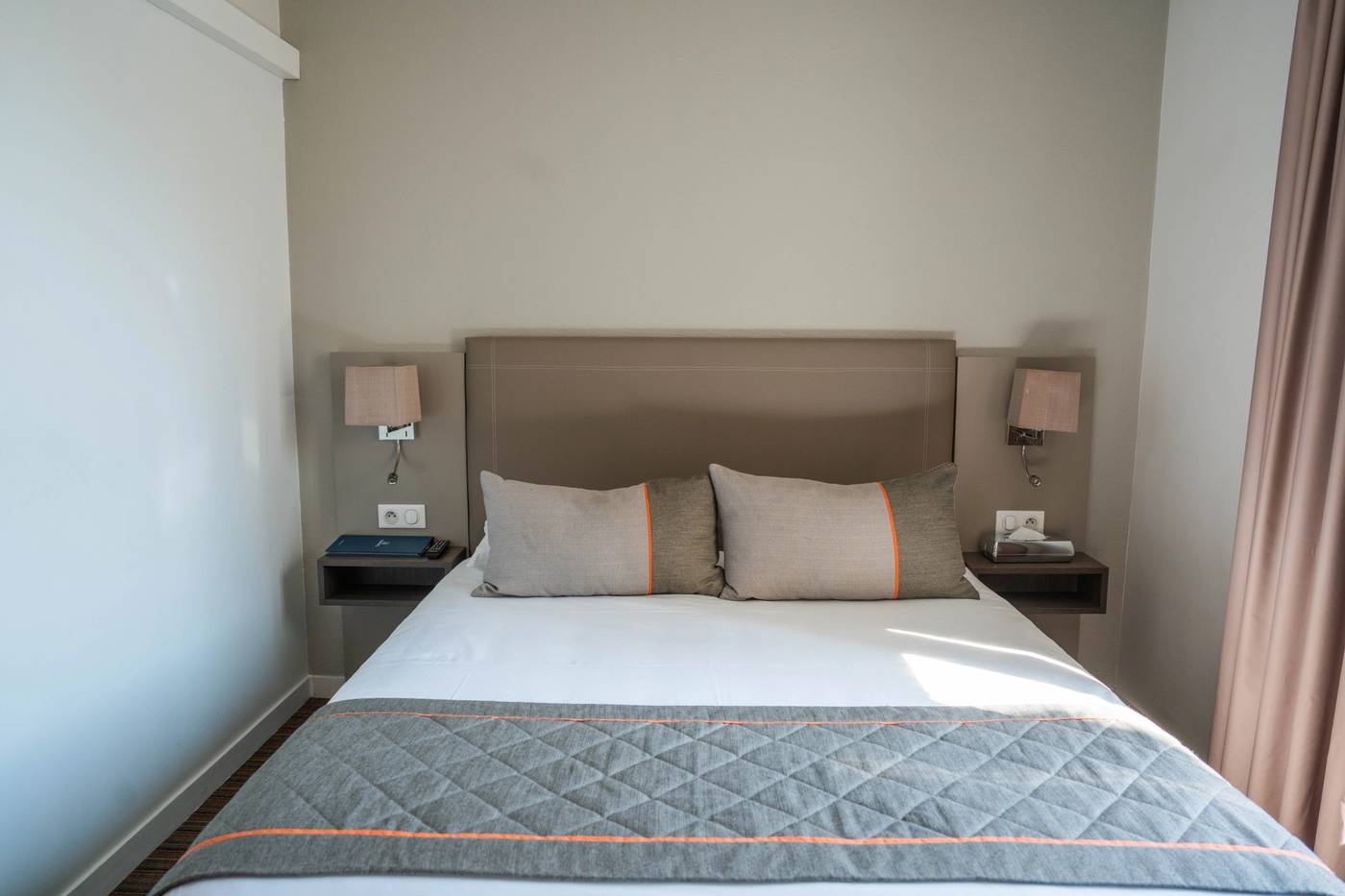 Timhotel-Tour-Eiffel-Room-24