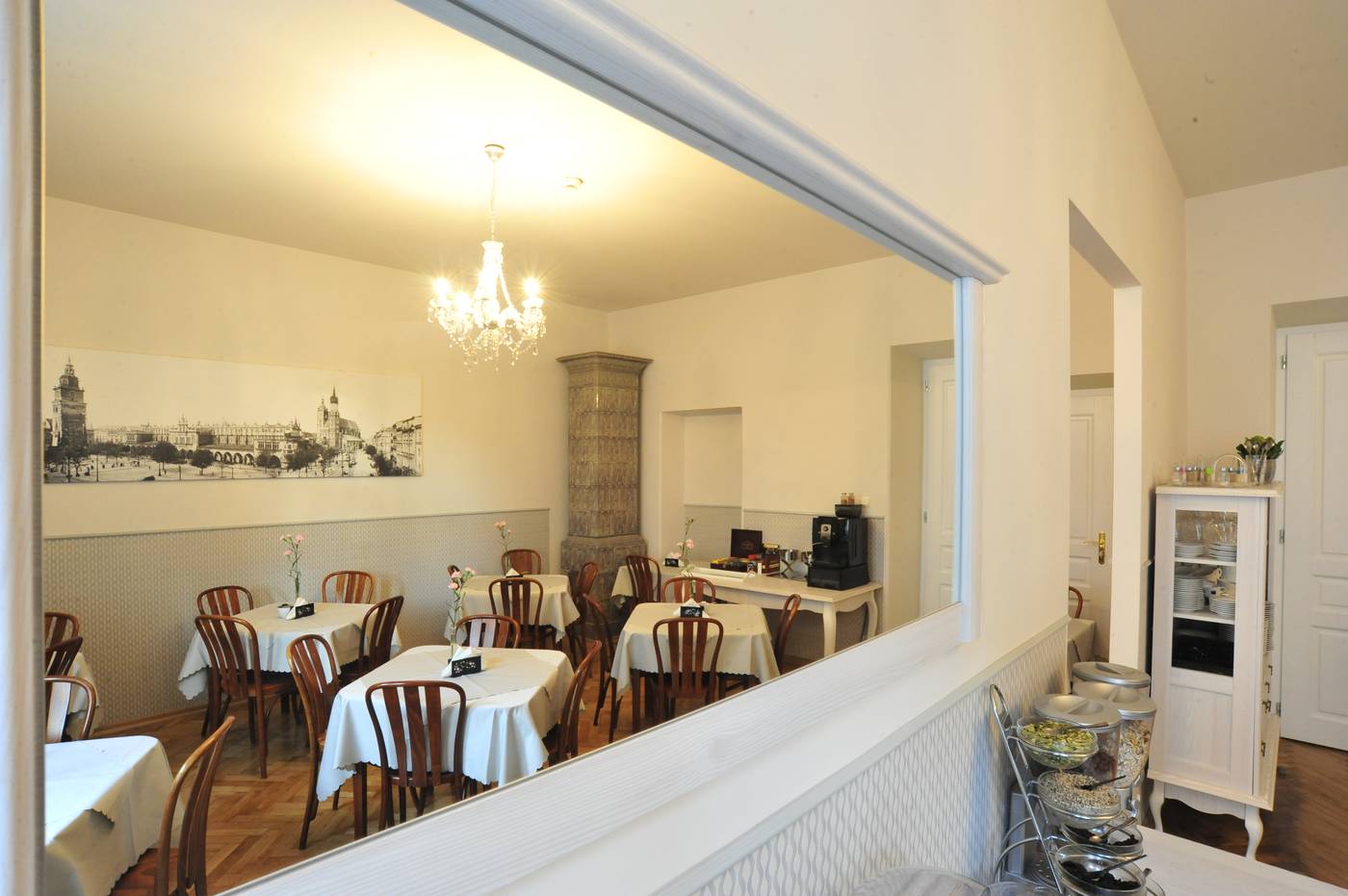 Kosmopolita-Rooms---Apartments-Restaurant-55