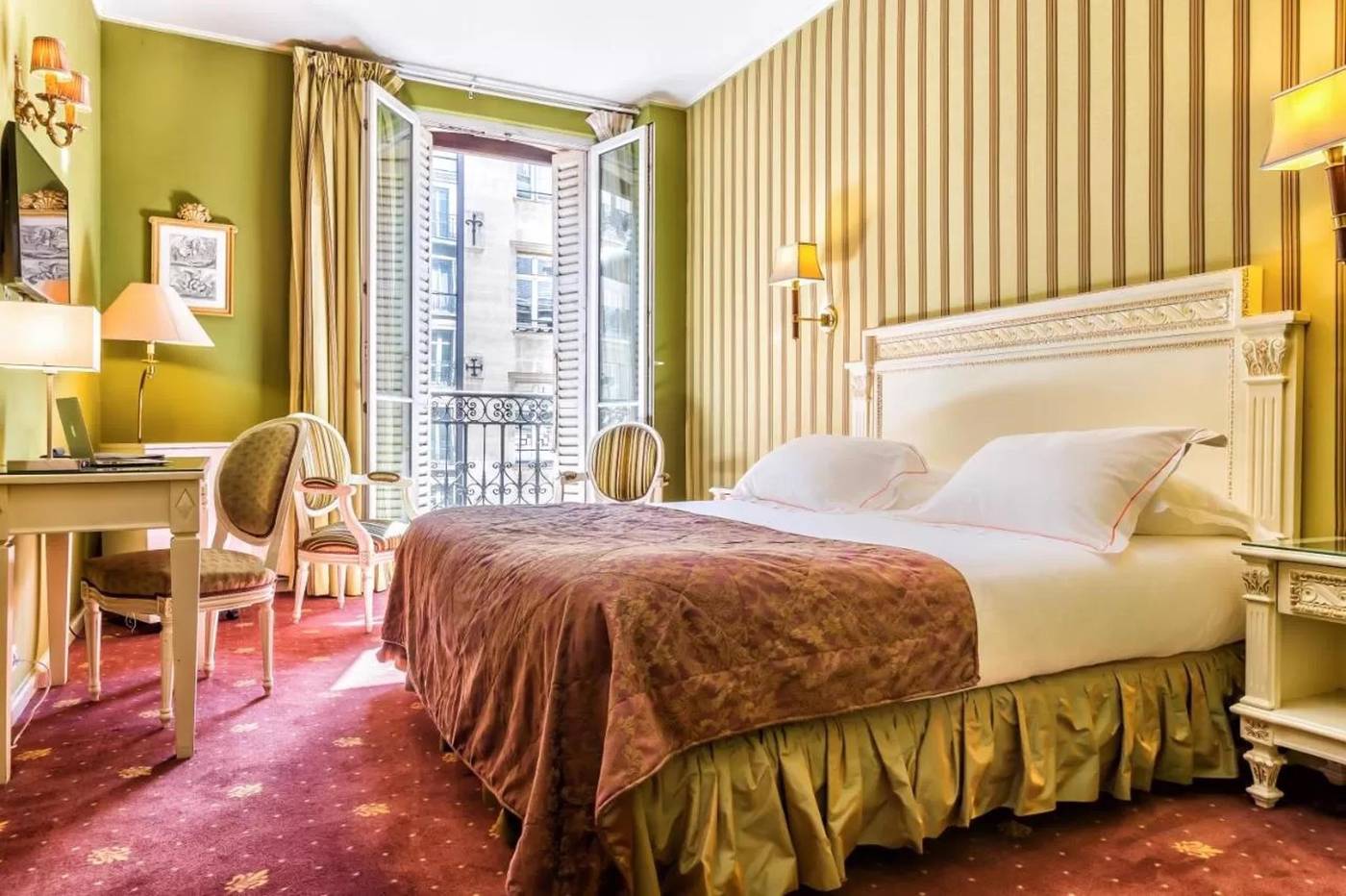 Regence-Paris-Room-12