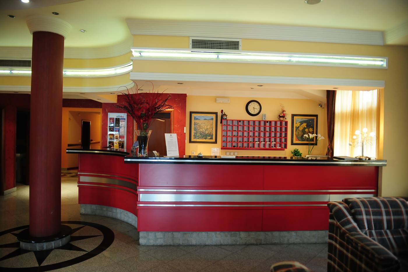 Elegance-Serbia-BELGRADE-Lobby-3