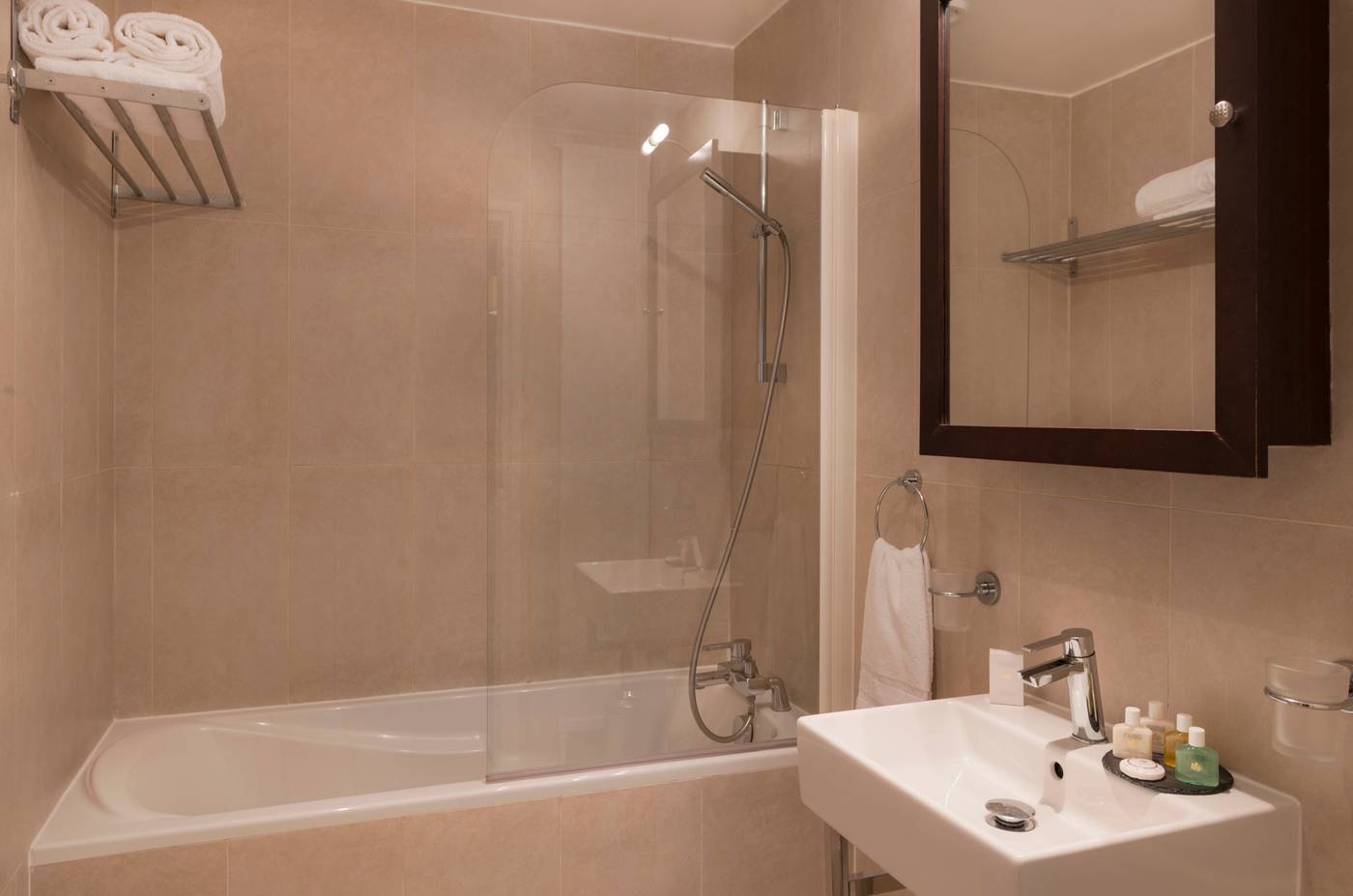 Opera-Frochot-Room-15