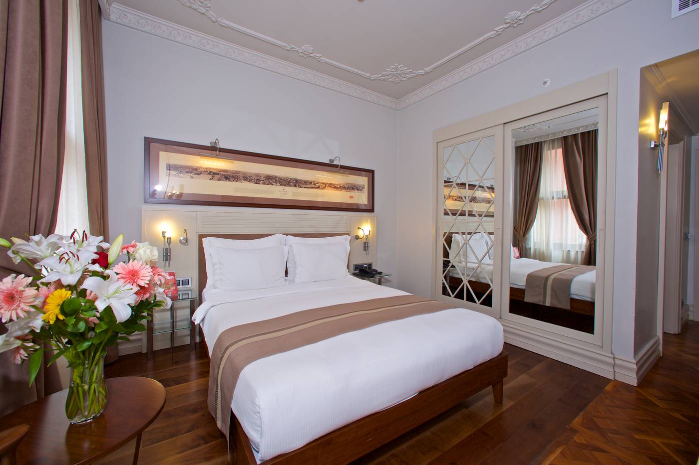 Taxim-Lounge-Hotel-Room-16