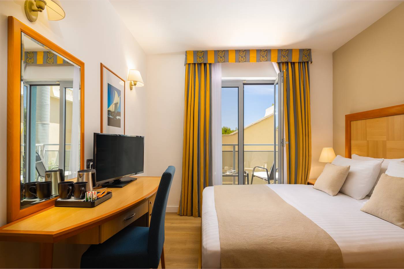 Aminess-Grand-Azur-Hotel-Room-32
