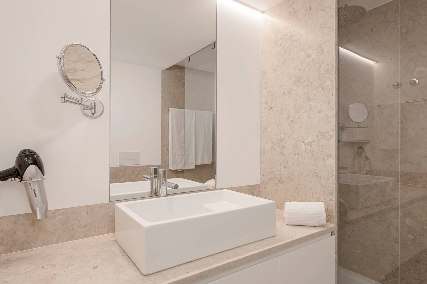 Tandem-Palacio-Alfama-Suites-Room-33