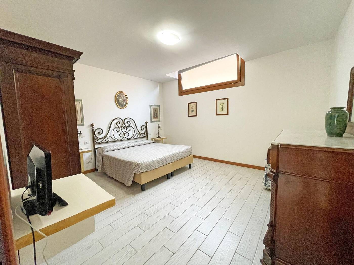 La-Loggia-Villa-Gloria-Room-6