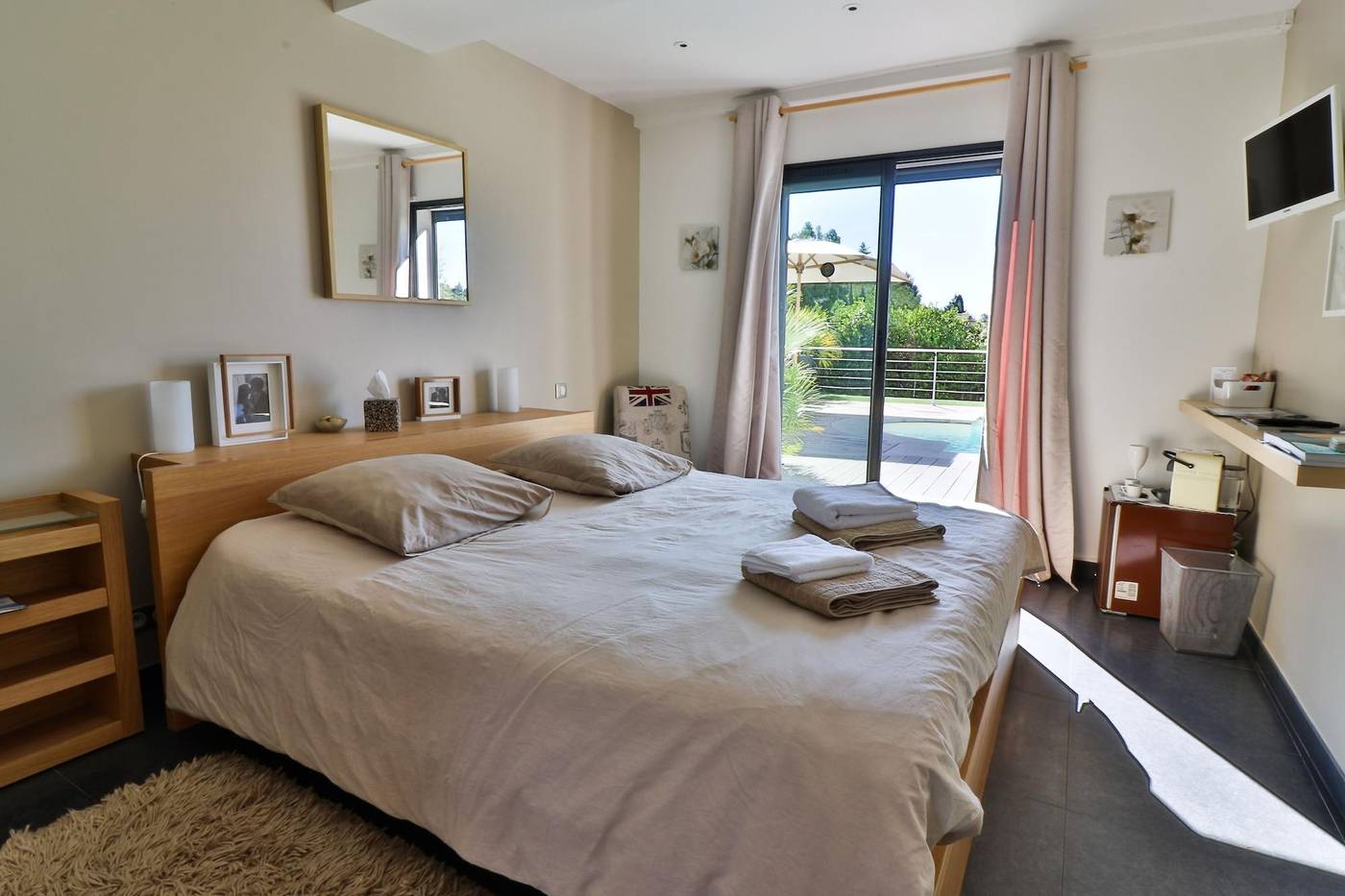 La-Villa-Louancelie-Room-15