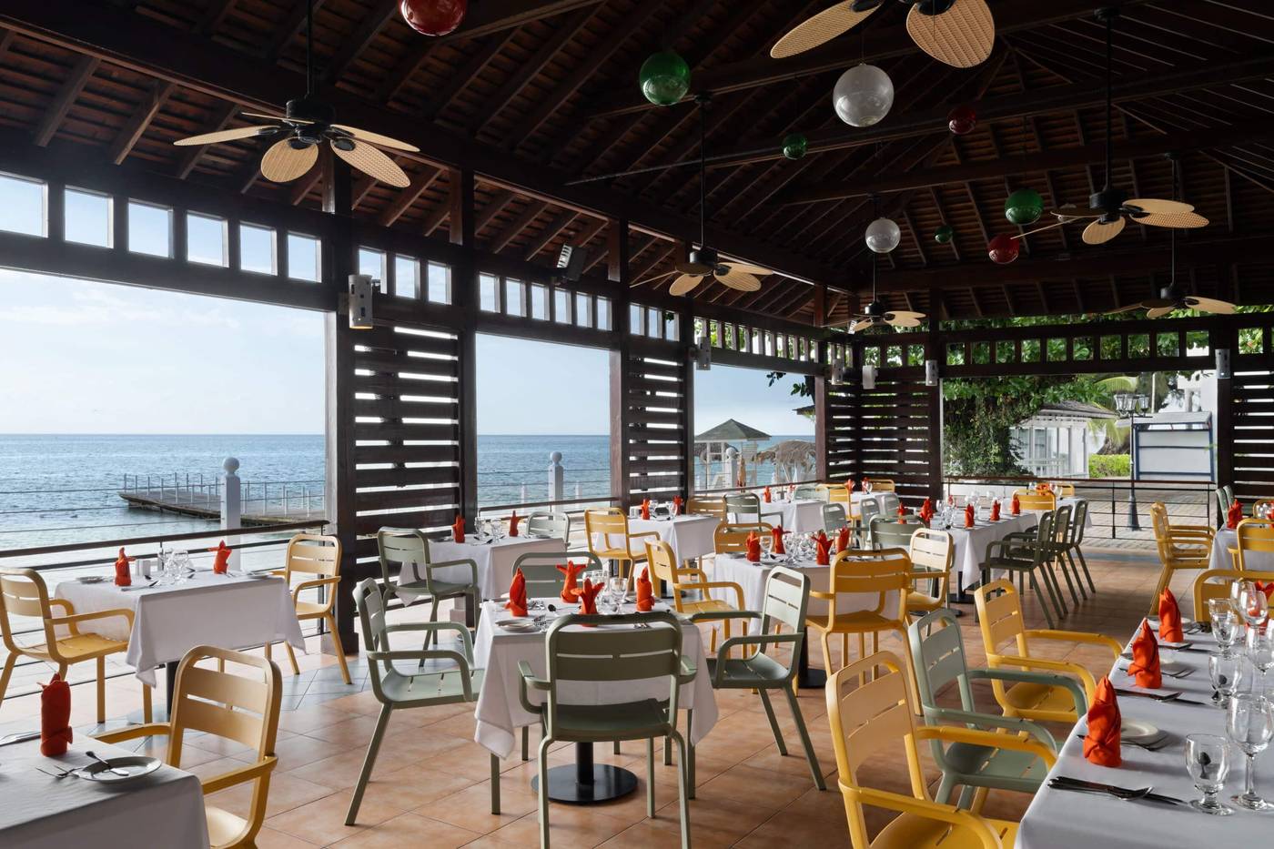 Grand-Decameron-Montego-Bay--A-Trademark-All-Inclusive-Restaurant-40