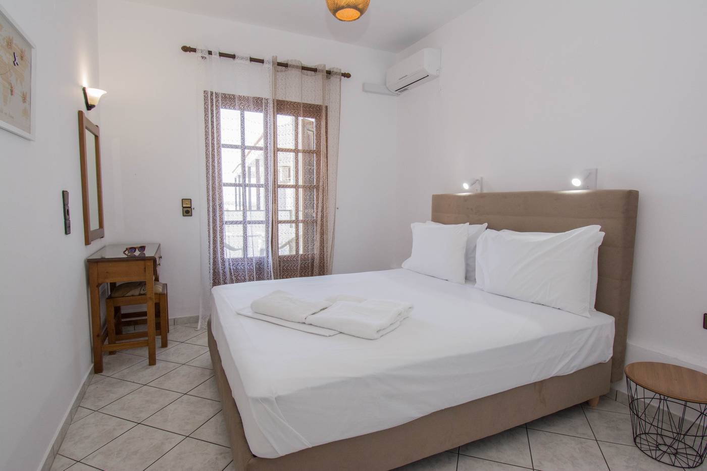 Rena-Apartments-Room-17