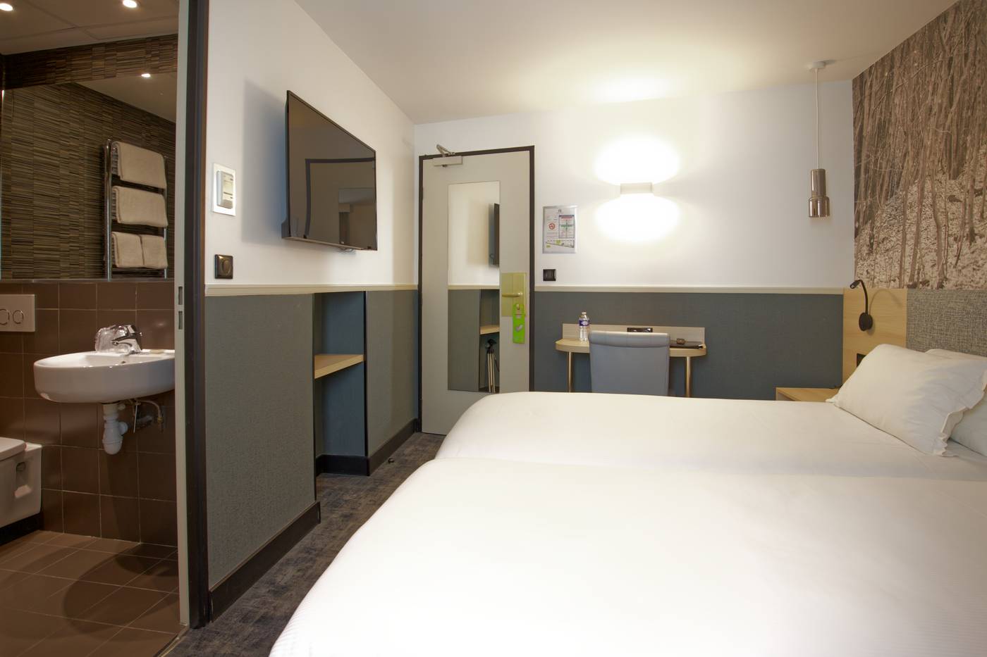 Appia-La-Fayette-Room-37