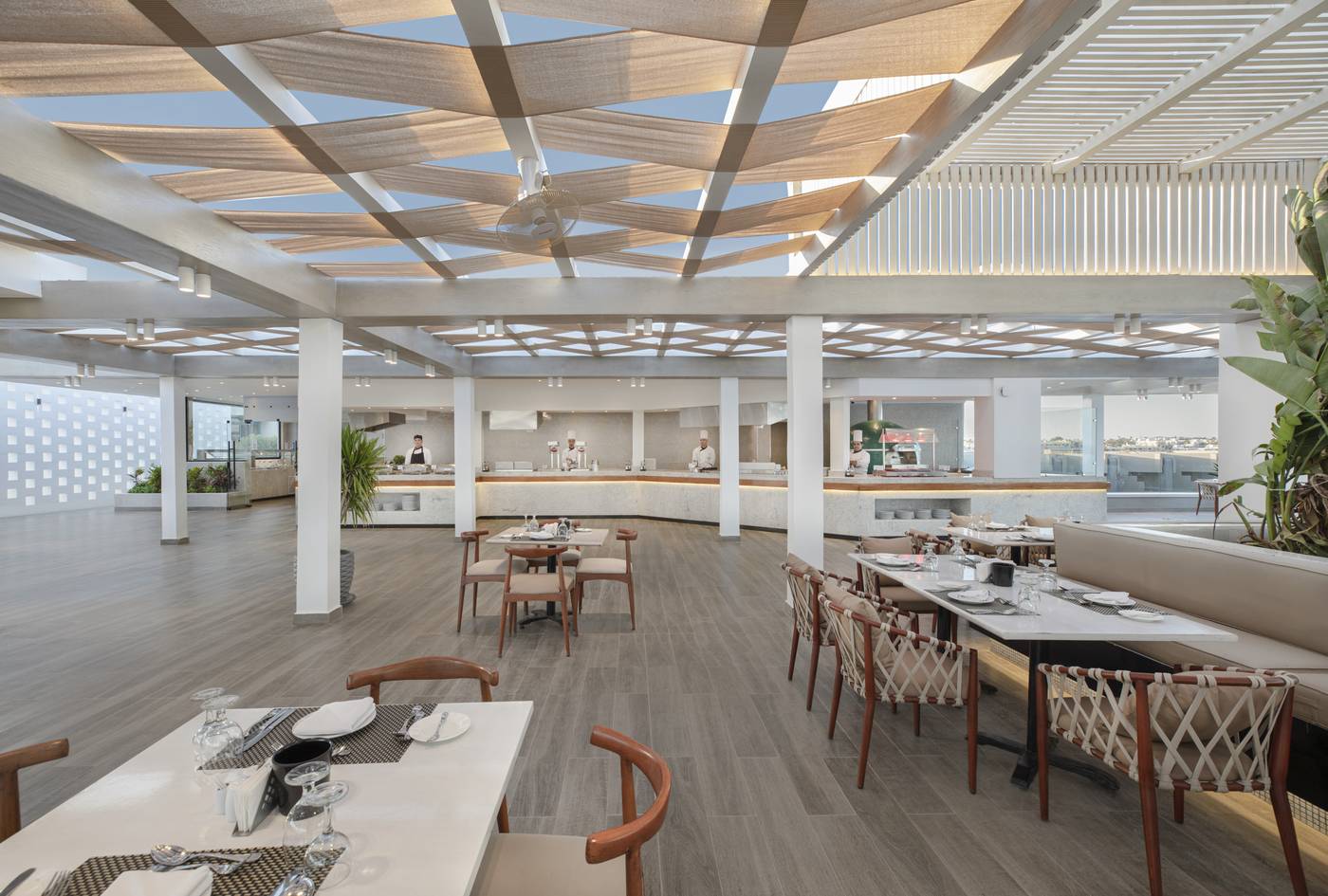 V-Hotel-Sharm-Restaurant-59