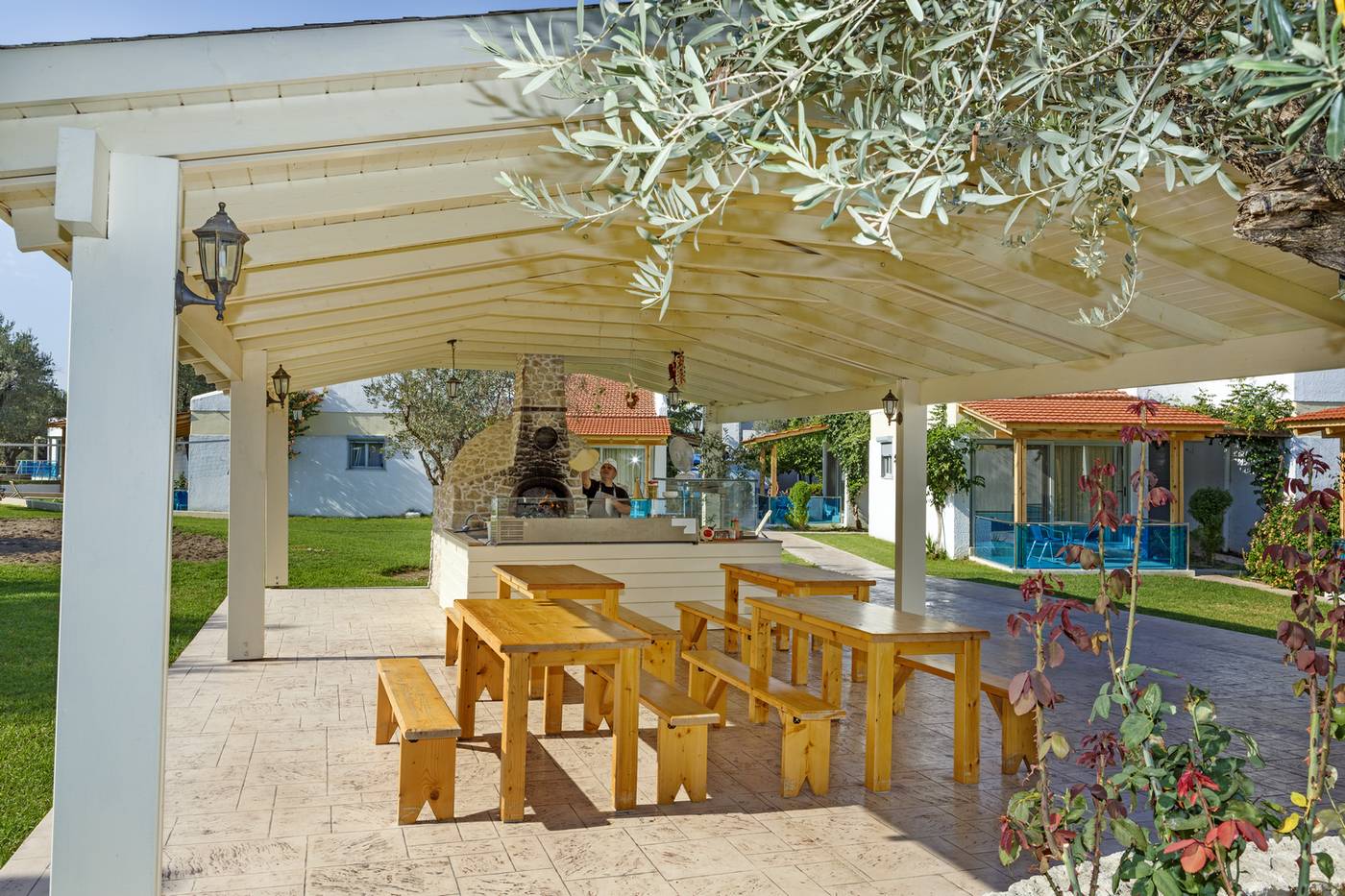 Lydia-Maris-Restaurant-18