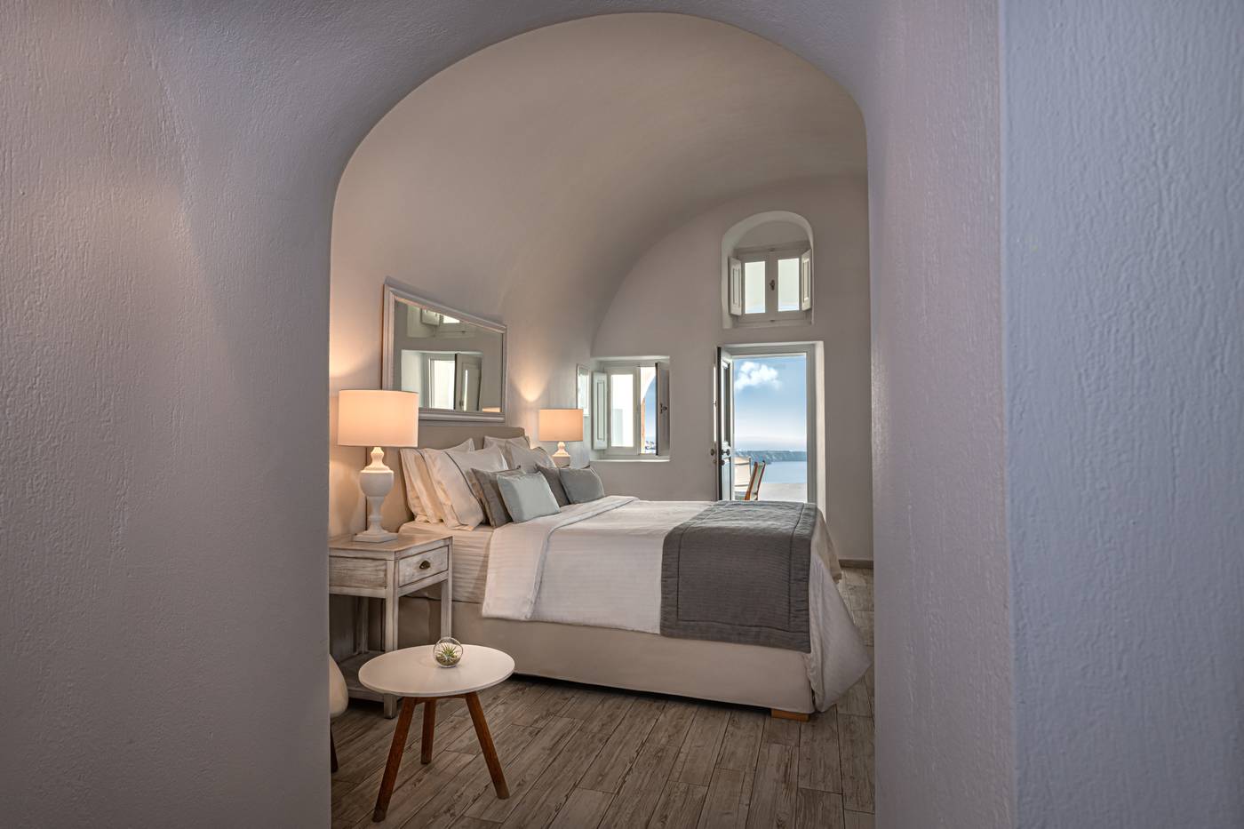 Aqua-Luxury-Suites-Room-22