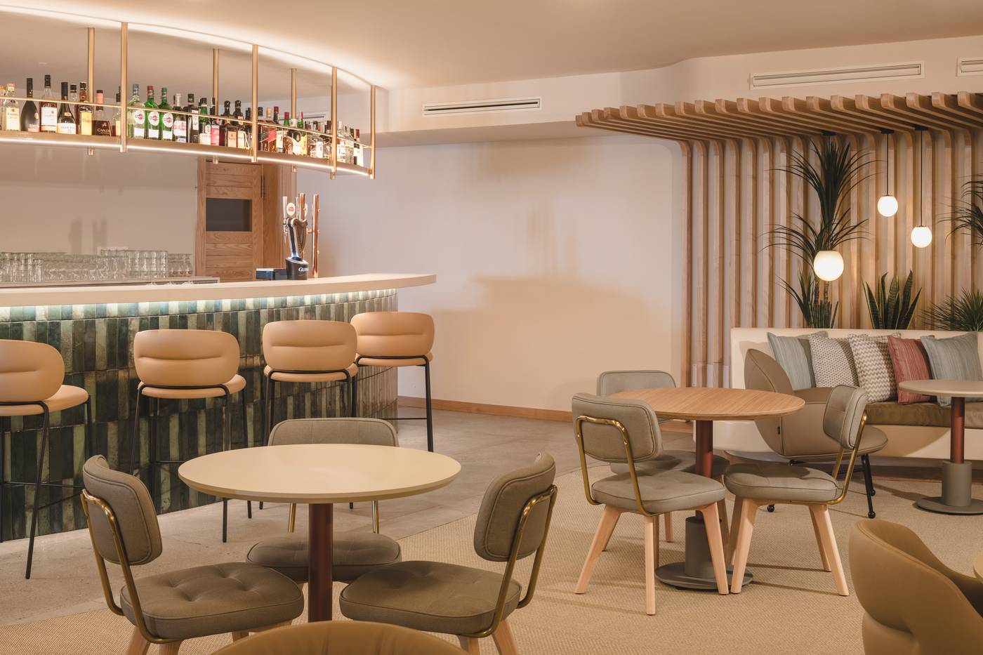 Plus Fariones Suite Hotel