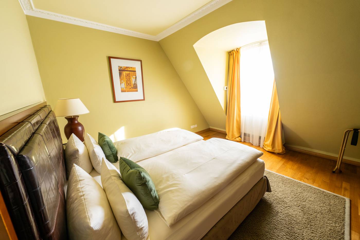 Louisa-s-Place-Room-32