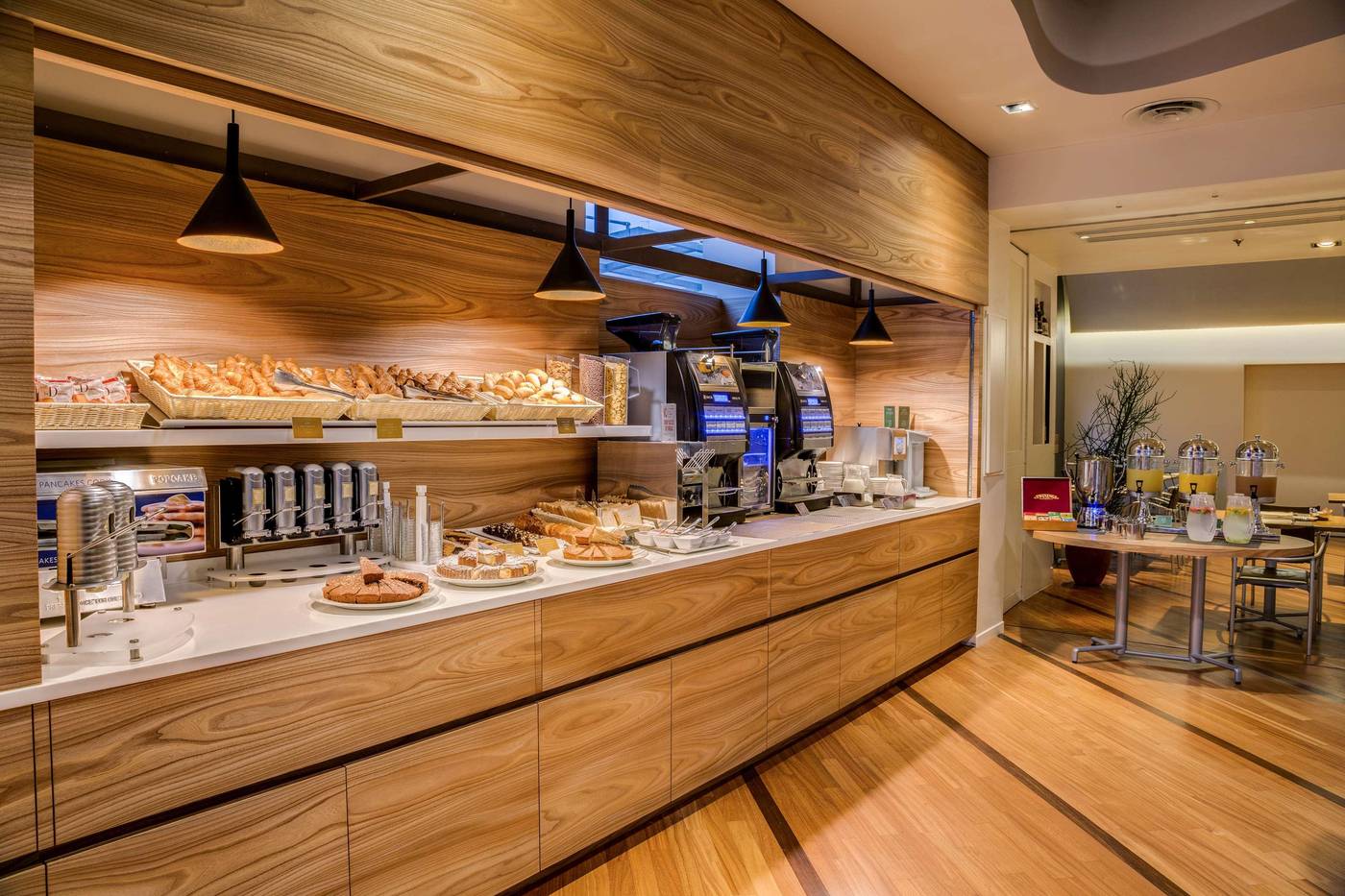 Best-Western-Plus-Hotel-Bologna-Restaurant-76