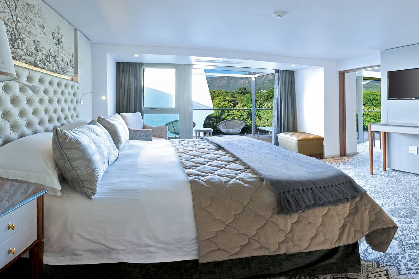 Vineyard-Hotel-Room-15