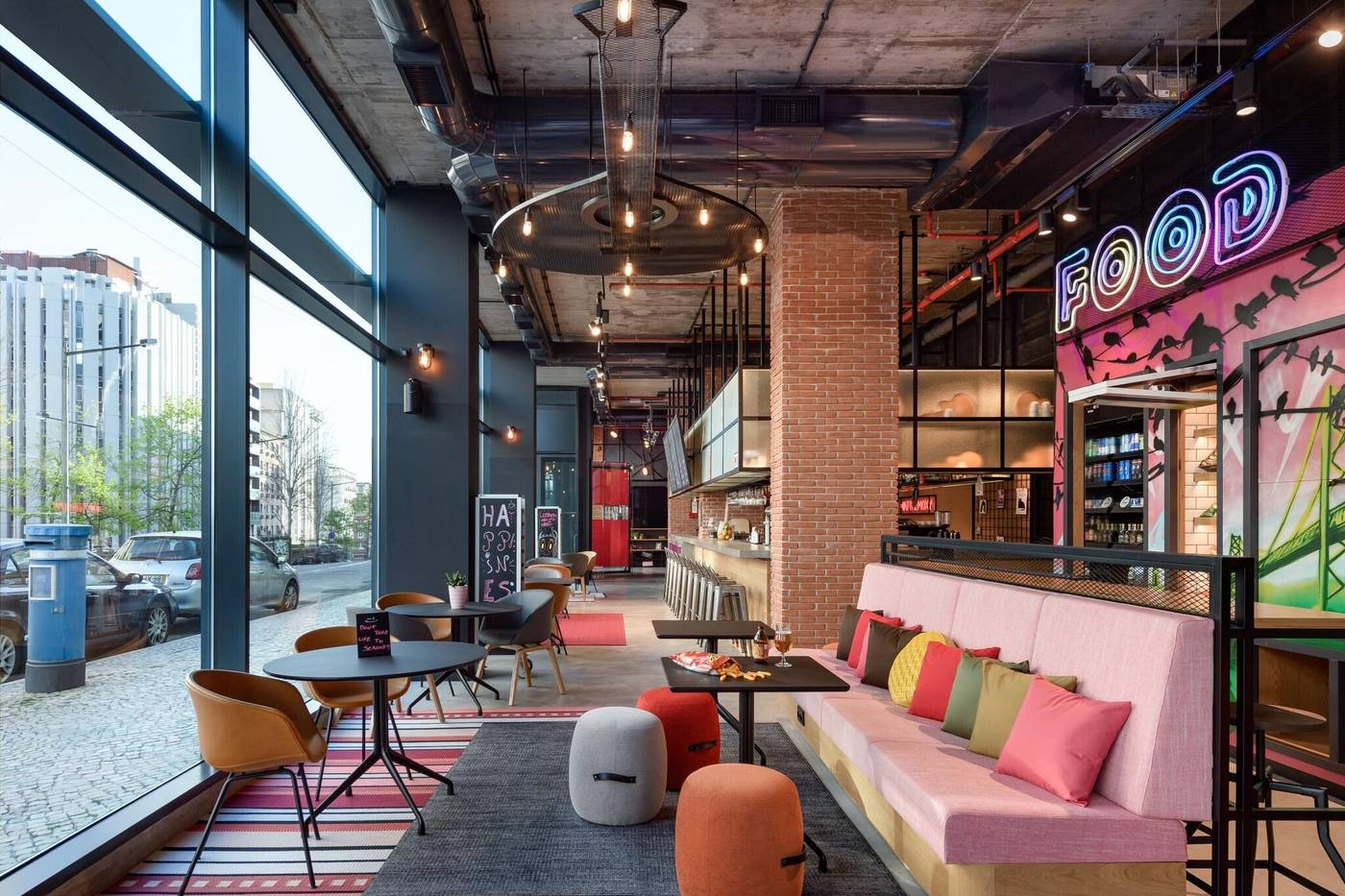 Moxy-Lisbon-City-Lobby-14