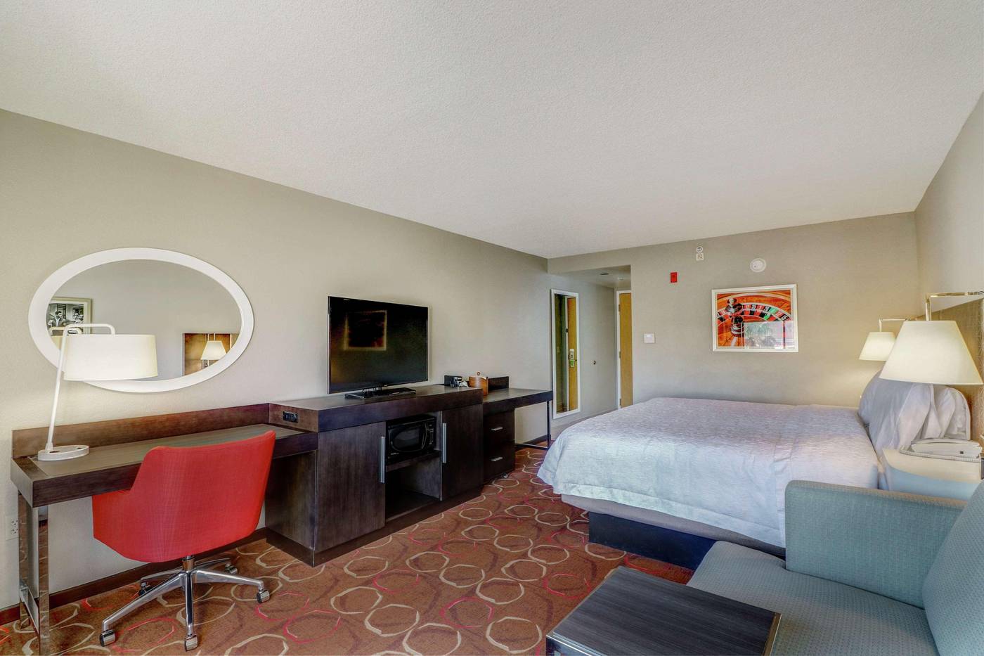 Hampton-Inn-Tropicana-Room-22