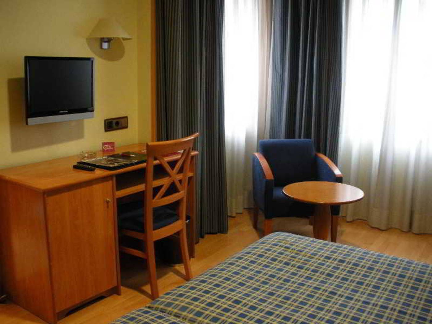II-Castillas-Madrid-Room-12