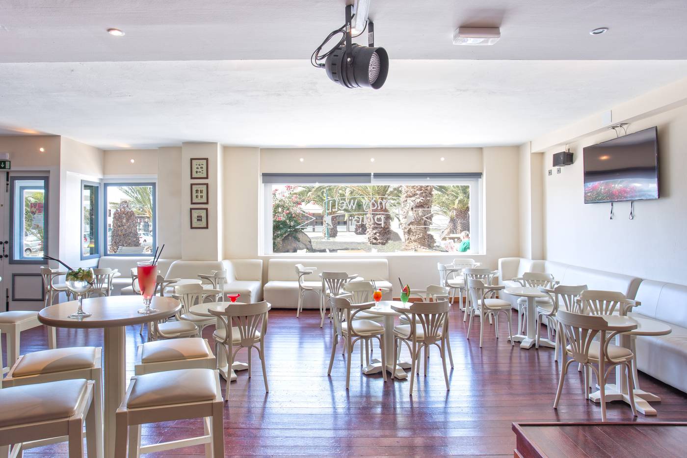 Be-Live-Experience-Lanzarote-Beach-Bar-25