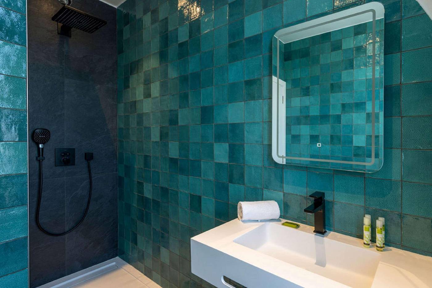 Apollinaire-Nice-Room-24