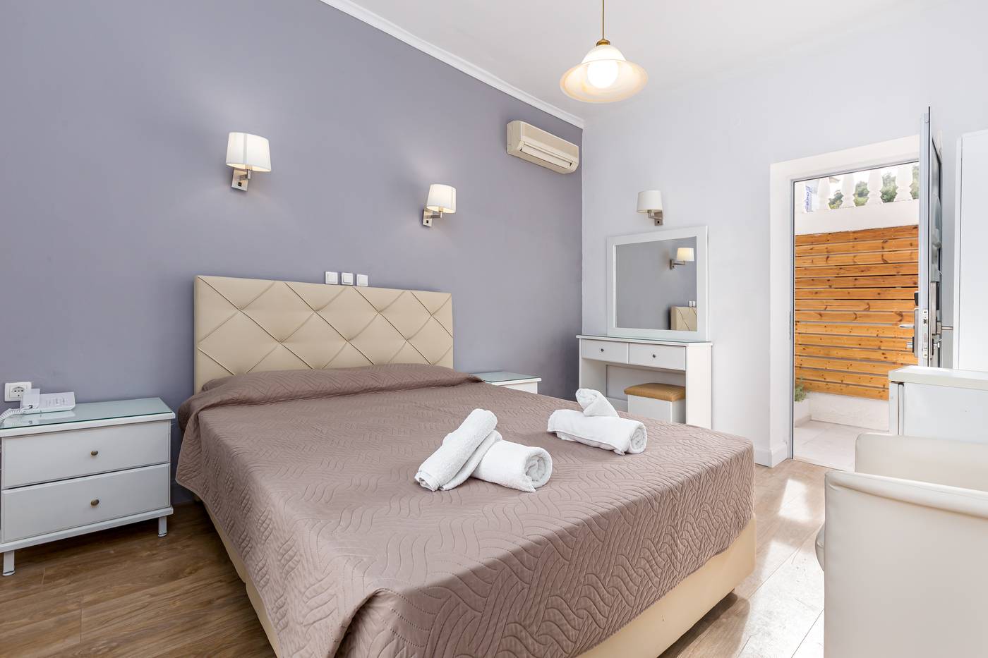 Oasis-Hotel-Room-13