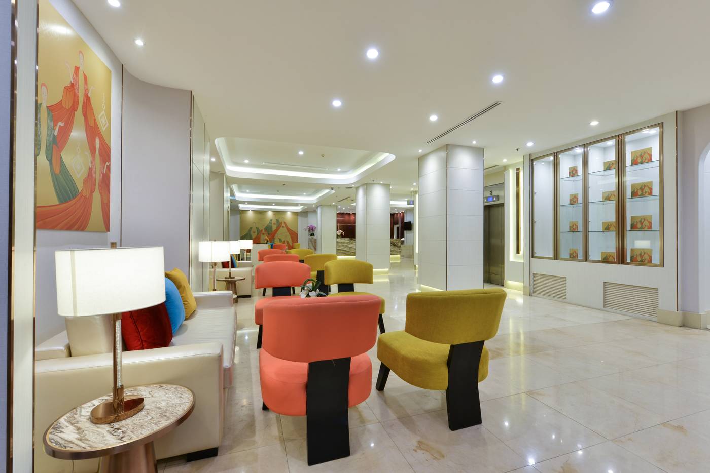 Centre-Point-Plus-Hotel-Pratunam-Lobby-3