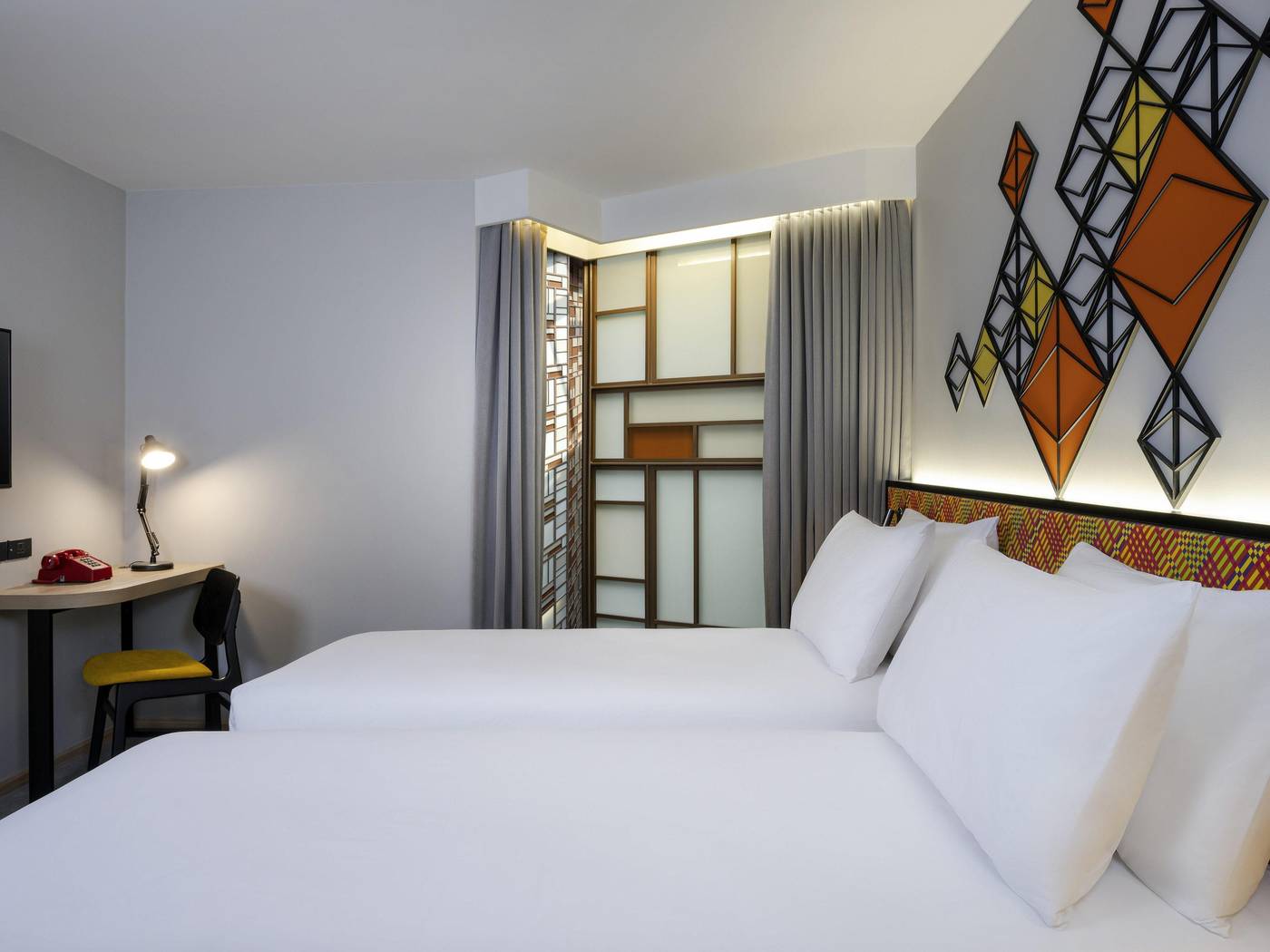 ibis-Styles-Bangkok-Silom-Room-34