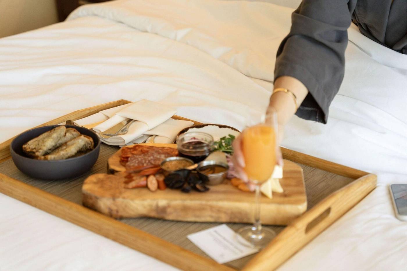 Vancouver-Marriott-Pinnacle-Downtown-General-view-48