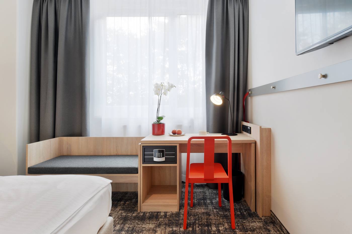 Wyndham-Garden-Munich-Messe-Hotel-Room-17