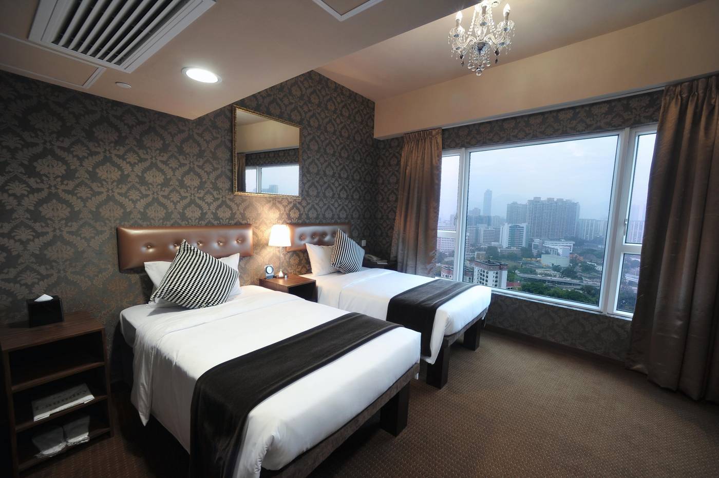 Ramada-Hong-Kong-Grand-Room-6