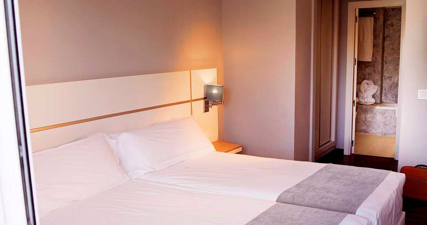 Hotel-Monterrey-Costa-Room-15